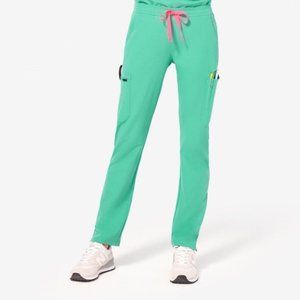 FIGS Yola Scrub Pants in Surgical Green